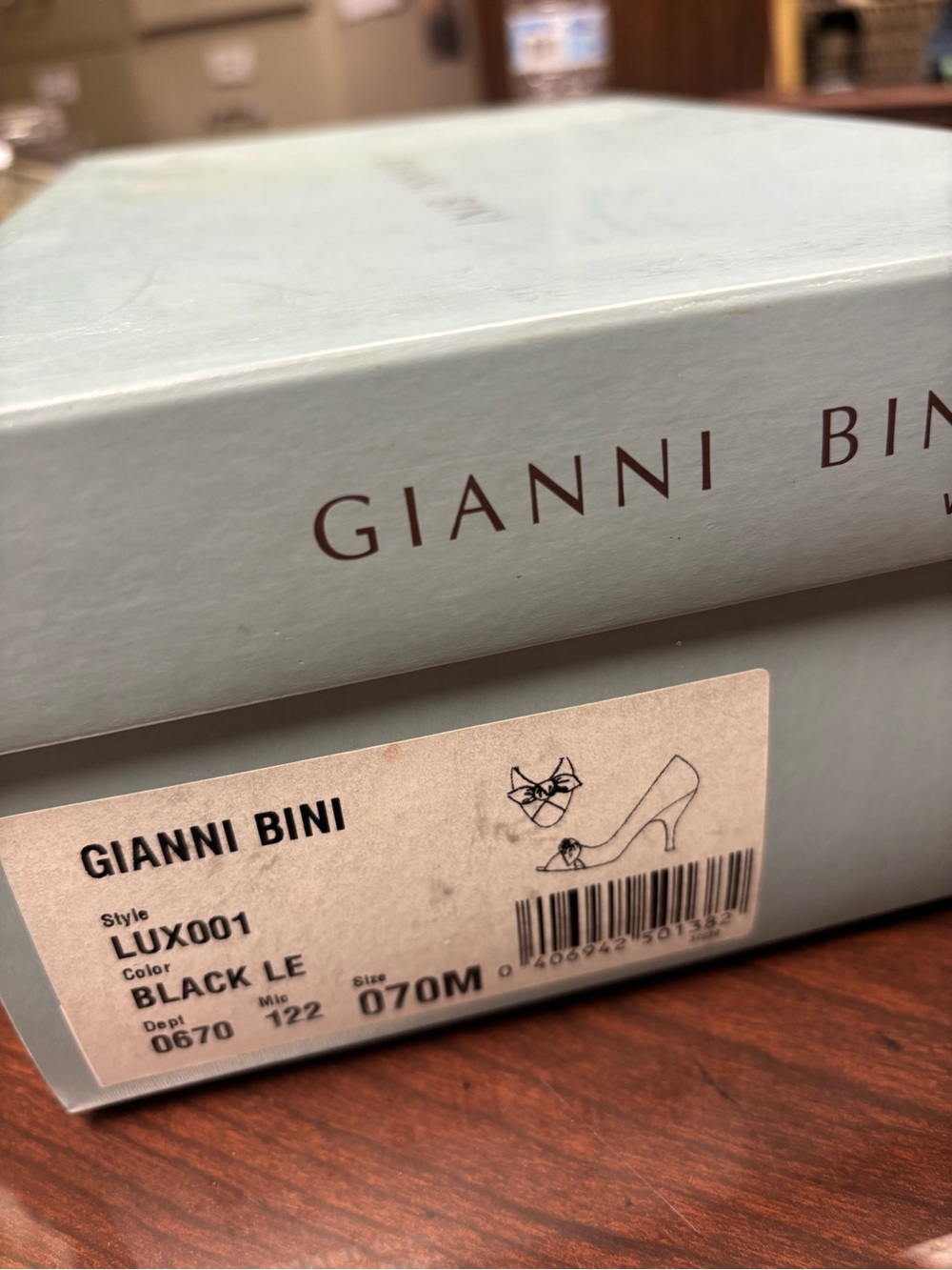Gianni Bini Black Leather Peep-Toe Knot Heels - Picture 5 of 5